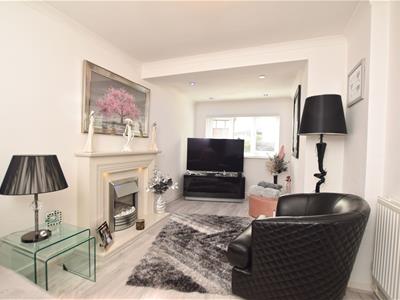 SNUG  RECEPTION ROOM